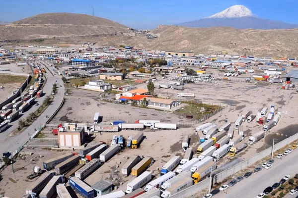 Iran looks for escape routes as US sanctions close in