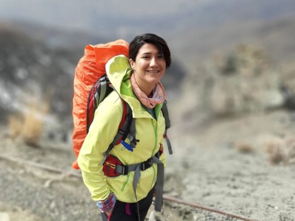 همسر نیلوفر حامدی: قوه قضاییه اگر دنبال شفافسازی است چرا نگذاشت دادگاه علنی برگزار شود؟