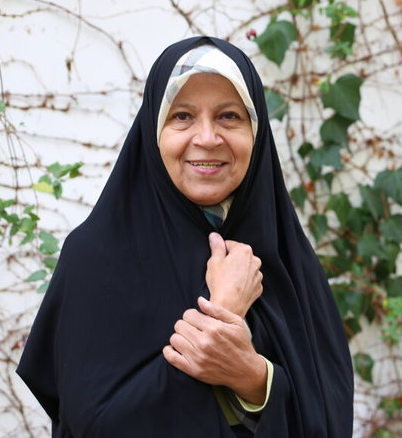 خانواده‌های زندانیان زن اوین: تجربه فائزه هاشمی از زندان نتیجه رانت و روابط شخصی اوست 