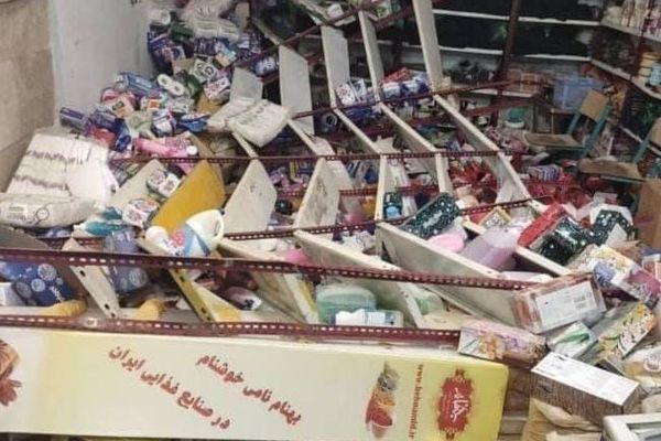 جرحى ودمار منازل في 20 قرية جراء زلزال في إيران