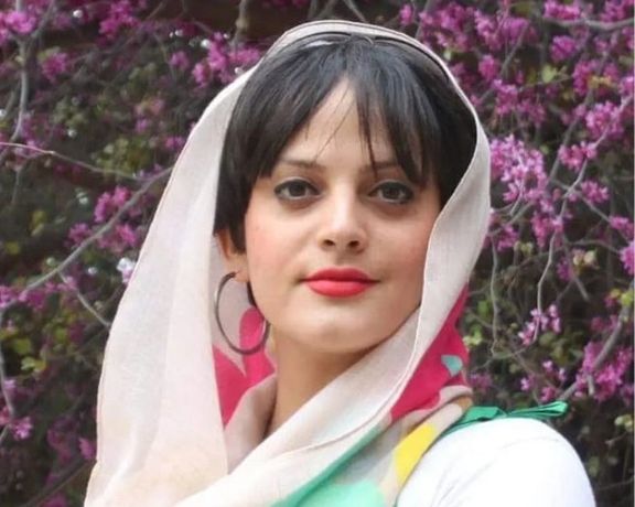 بلاتکلیفی یکتا فهندژ سعدی، شهروند بهائی، در بازداشتگاه اداره اطلاعات شیراز