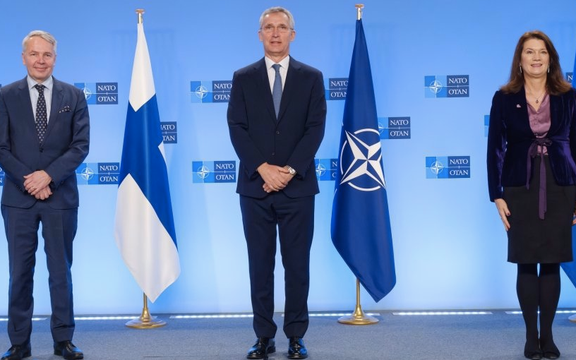 درخواست رسمی عضویت سوئد و فنلاند در ناتو؛ استولتنبرگ: این یک لحظه تاریخی برای امنیت ماست