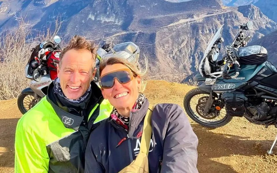 پسر زوج بریتانیایی زندانی در ایران از اعتصاب غذای آنها خبر داد