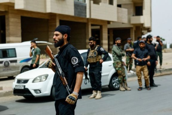 نیروهای امنیتی سوریه در ورودی شهر دروزینشین صحنایا، ۱۱ اردیبهشت