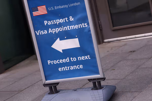 اداره مهاجرت آمریکا اعتبار مجوز کار را برای گروهی از مهاجران از ۵ سال به ۱۸ ماه کاهش داد