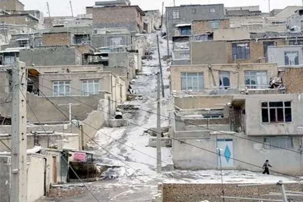20 مليون إيراني يقطنون منازل غير مناسبة ومستشار خامنئي يقر بتفاقم أزمة الفقر بمجال الإسكان
