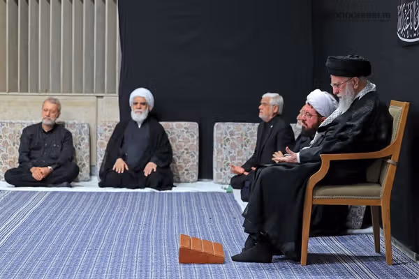 گزارشهای ضد و نقیض از درگیری در اطراف دفتر خامنهای در خیابان پاستور