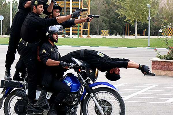 نماینده خامنهای در اصفهان: نیروی انتظامی باید جلوی گناهان واضح را بگیرد