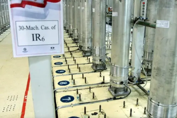 عضو ديمقراطي بالنواب الأميركي: ترامب وبايدن لم يتمكنا من إيقاف تقدم برنامج إيران النووي