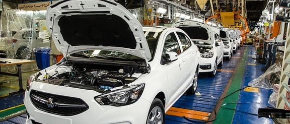 عضو هیات نمایندگان اتاق ایران: دولت از صنعت خودرو برای جبران کسری بودجه خود استفاده میکند