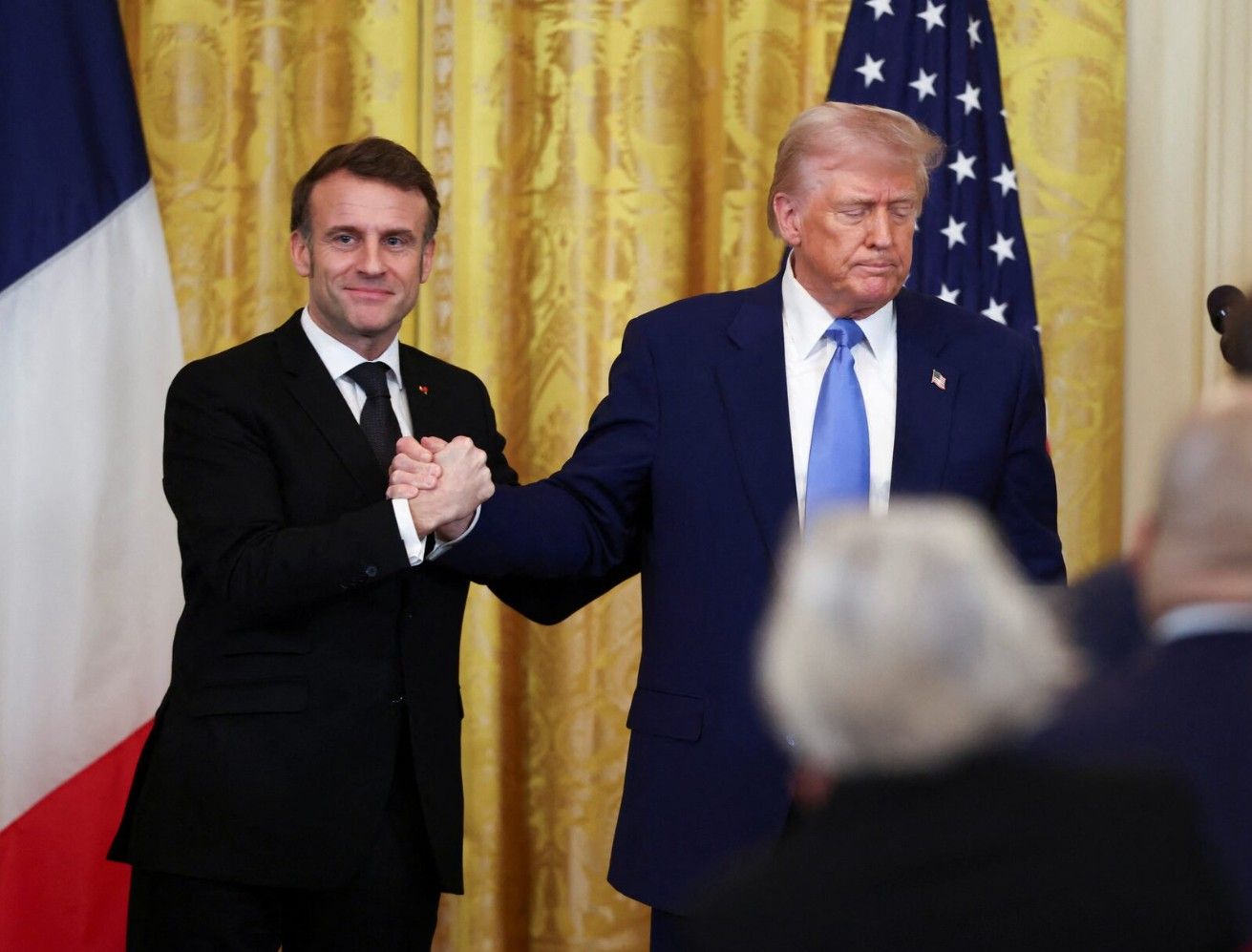 امانوئل مکرون: حمله مسلحانه به ترامپ غیرقابل قبول است