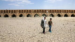التنمية المستدامة في إيران.. ضرورة للبقاء في عصر الأزمات البيئية