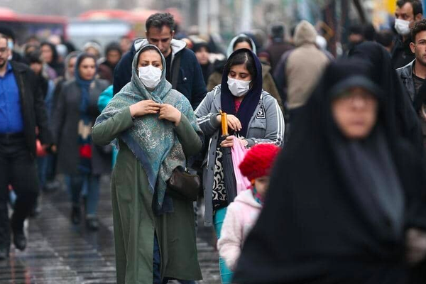 زيادة الإصابة بكورونا في 22 محافظة إيرانية.. وتحذيرات من احتمال "امتلاء" المستشفيات
