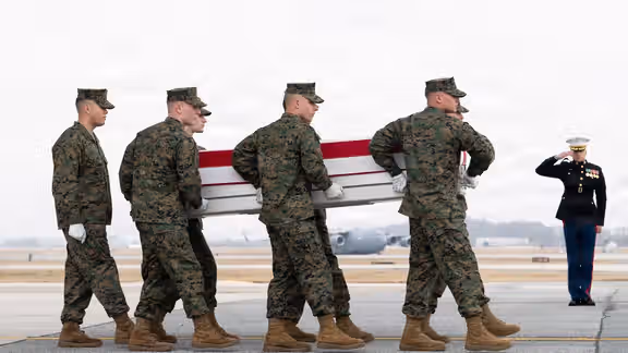 A U.S. Marine Corps carry team transfers the remains of Marine Lance Cpl. Kevin Melendez of Fort Worth, Texas, March 4, 2026, at Dover Air Force Base, Delaware. Melendez was assigned to Marine Corps Embassy Security Group, Region 2, Quantico, Va.
