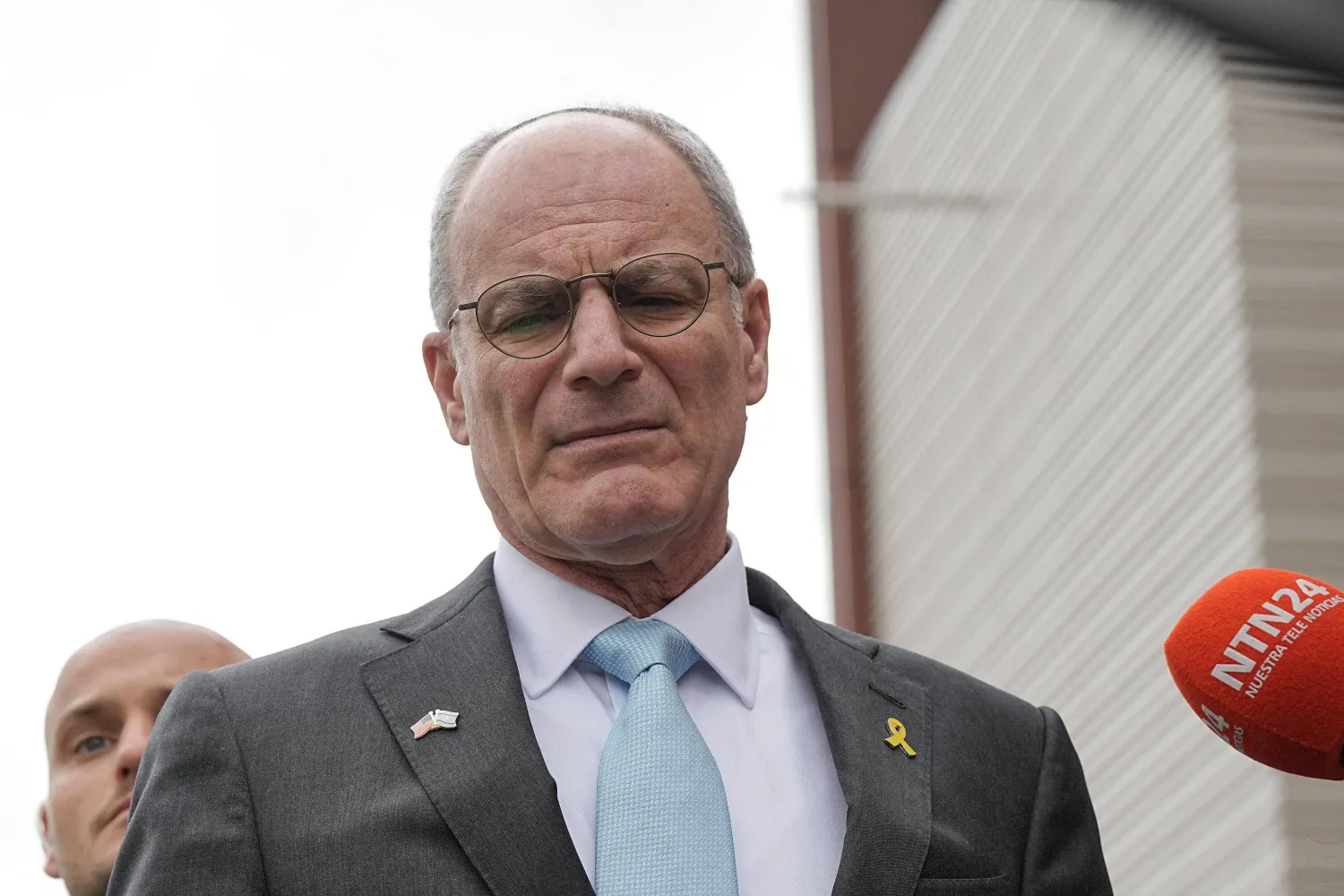 سفیر اسرائیل: در جریان مذاکرات با لبنان، حمله به حزب‌الله متوقف نمی‌شود