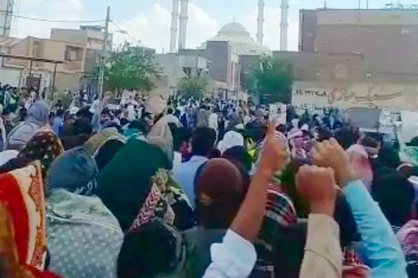 منظمة حقوق الإنسان الإيرانية تطالب بالتحقيق في "جمعة زاهدان الدامية" أمام المحاكم الدولية