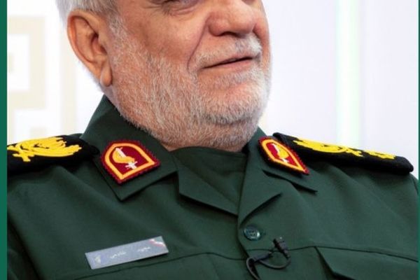 مقتل مجيد خادمي رئيس جهاز الاستخبارات في الحرس الثوري الإيراني