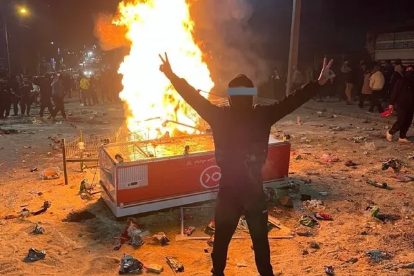 36 killed as crowds swell on tenth day of Iran protests - rights group