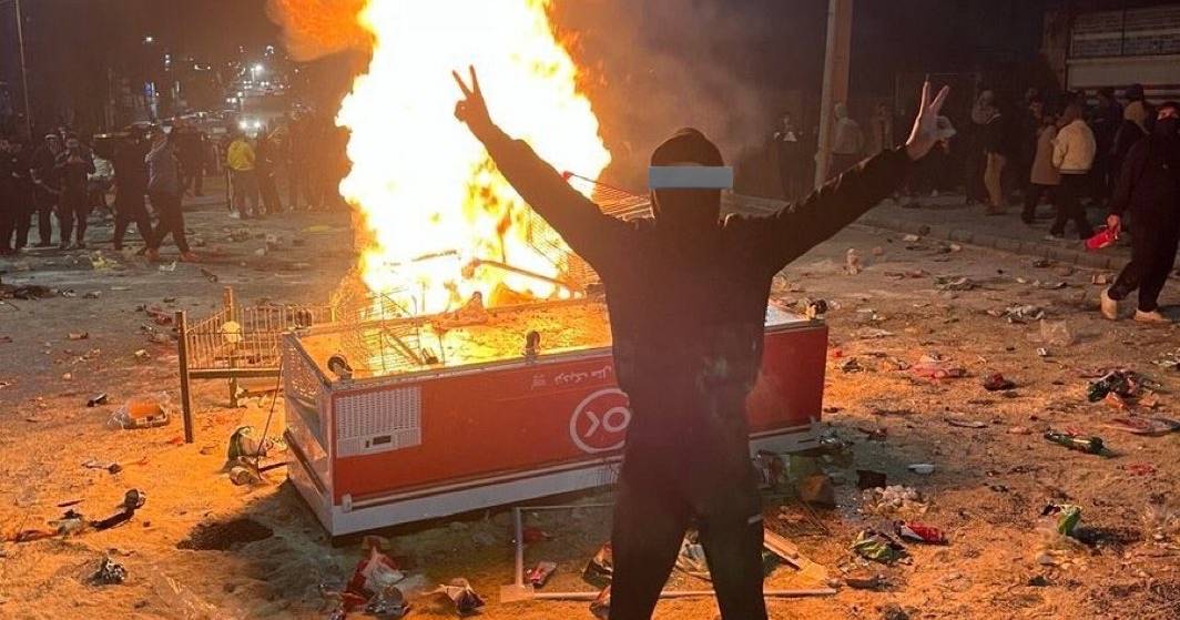 Iranian Security Forces Shoot Dead 27 Protesters in Nationwide Protests Over Economic Crisis