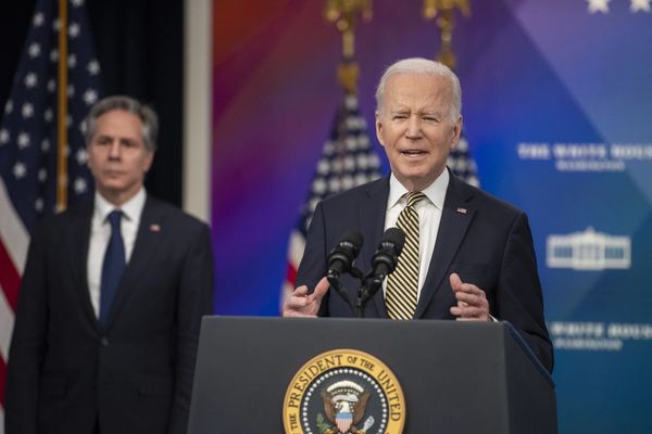 Conservative Group Tells White House It Intends To Sue Over Iran Deal