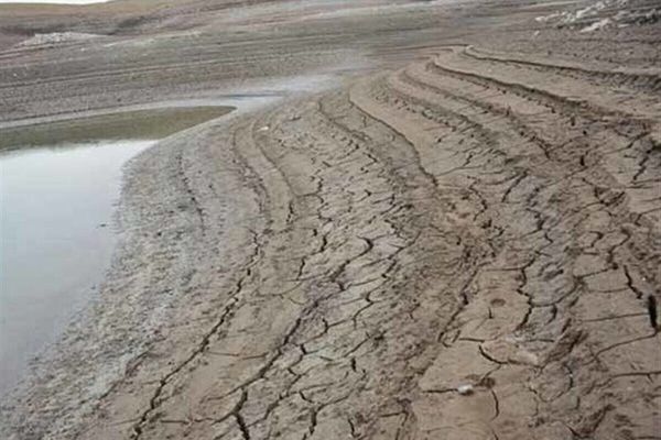 جفاف بُحيرتين في الأهواز بإيران لعدم توفير حصتهما المائية من قبل الحكومة