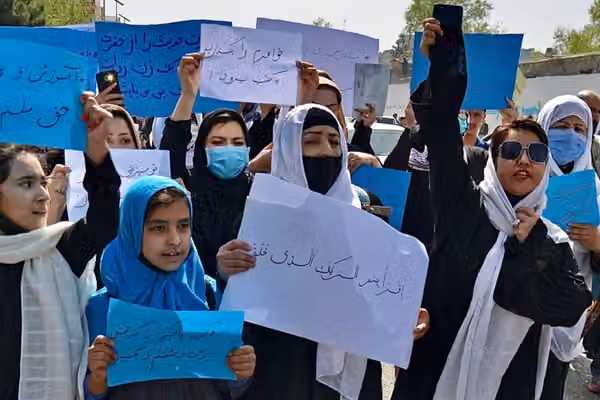 یونسکو: طالبان از زمان بازگشت به قدرت مانع ادامه تحصیل حدود دو و نیم میلیون دختر شده است