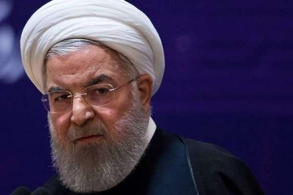 رداً على منتقديه.. روحاني: حكومة رئيسي خانت الشعب الإيراني وتسببت في خسارة 300 مليار دولار