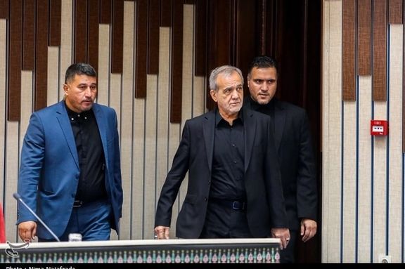 وعده «تمرکززدایی» در اولین سفر استانی مسعود پزشکیان