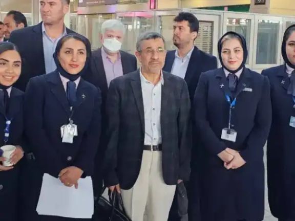 Former Iranian president Mahmoud Ahmadinejad at the airport in Tehran on October 5, 2023