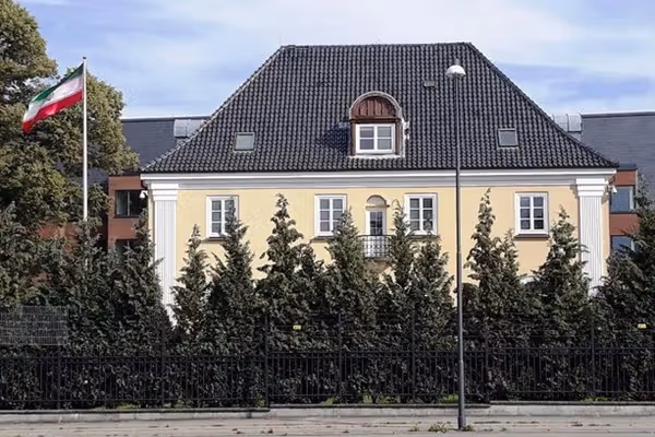 بعد توصية ترامب.. دبلوماسيان إيرانيان يقدمان طلب لجوء في الدنمارك وأستراليا