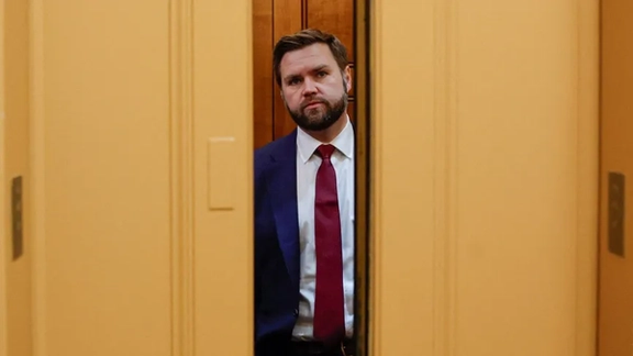 ترامب يطمئن سلطان عُمان: نائب الرئيس الأميركي لن يشارك في مفاوضات السبت مع إيران