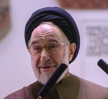 خاتمي: مقتل خامنئي "جريمة كبرى وحادث مؤلم" 