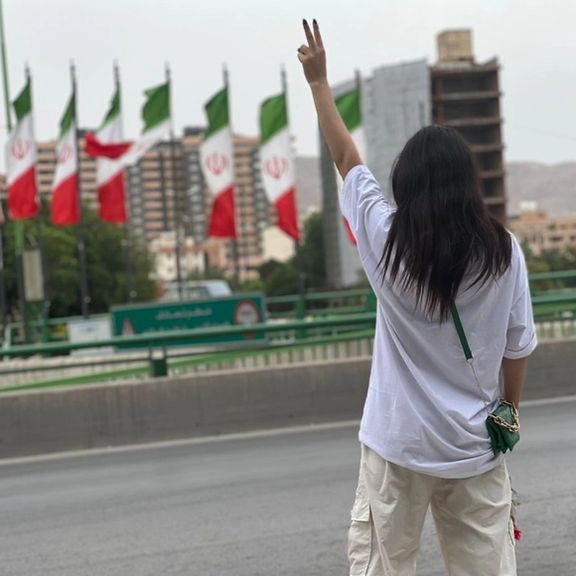 جریمه سنگین مالی نمونهای از پافشاری حکومت بر حجاب اجباری؛ پلمب طاقچه بدون دستور قضایی بود