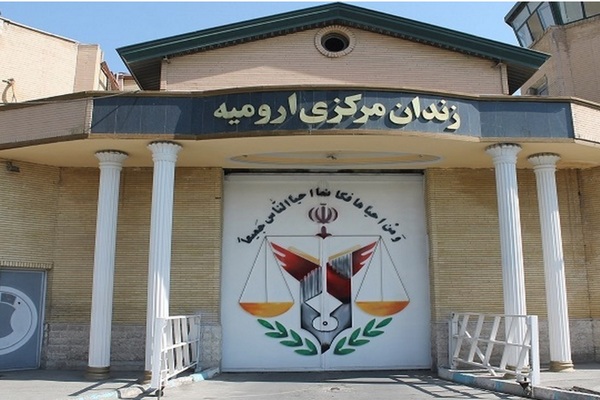 إيران تصدر حكمًا بإعدام أحد معتقلي احتجاجات "انتفاضة مهسا" وسجن اثنين آخرين
