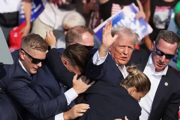 طهران تنفي أي تورط بالتخطيط لاغتيال ترامب.. وتؤكد: محاولة "زرع ألغام" مع واشنطن