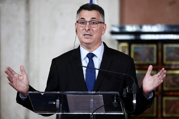 إسرائيل: طهران تسعى لتعويض تراجع نفوذها الإقليمي عبر تصنيع سلاح نووي