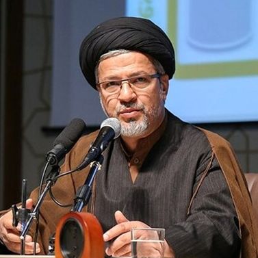 دبیر شورای عالی انقلاب فرهنگی: دشمنان انقلاب دنبال شکار نخبگان ما هستند