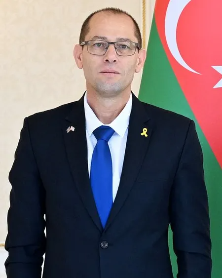 السفير الإسرائيلي في أذربيجان: نأمل أن تكون إيران قد تعلمت الدروس من حرب الـ12 يومًا