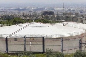 بلومبرگ و والاستریت ژورنال: وضعیت ذخیرهسازی نفت در ایران بحرانی است