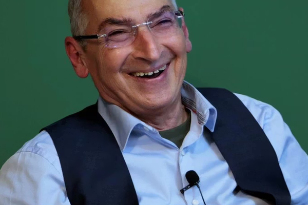 أكاديمي إيراني: لم يكن هناك أي تفكير لدى الشعب في إسقاط النظام أثناء الحرب مع إسرائيل