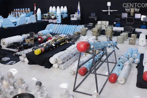 مركز أبحاث بريطاني: ارتباط الحوثيين مع شبكات توريد عسكرية تابعة لإيران "قوي ومستمر"