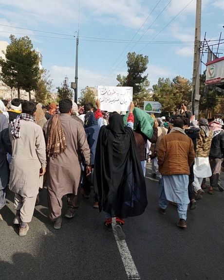 حضور پررنگ زنان در جمعه اعتراضی زاهدان با شعار علیه تجاوز و جنایتهای جمهوری اسلامی