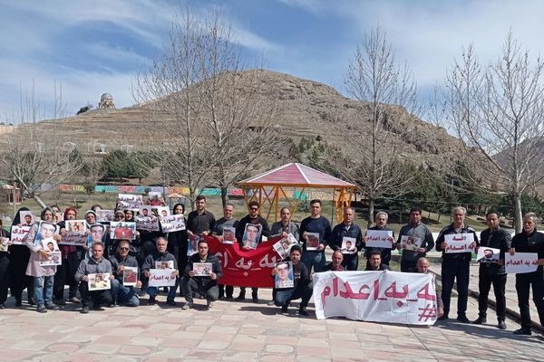 تجمع احتجاجي لعائلات السجناء السياسيين المحكومين بالإعدام في مدينة سنقر الإيرانية