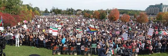 طهران ترغب في عودة العلاقات مع كندا.. والإيرانيون-الكنديون يعارضون إعادة فتح السفارة