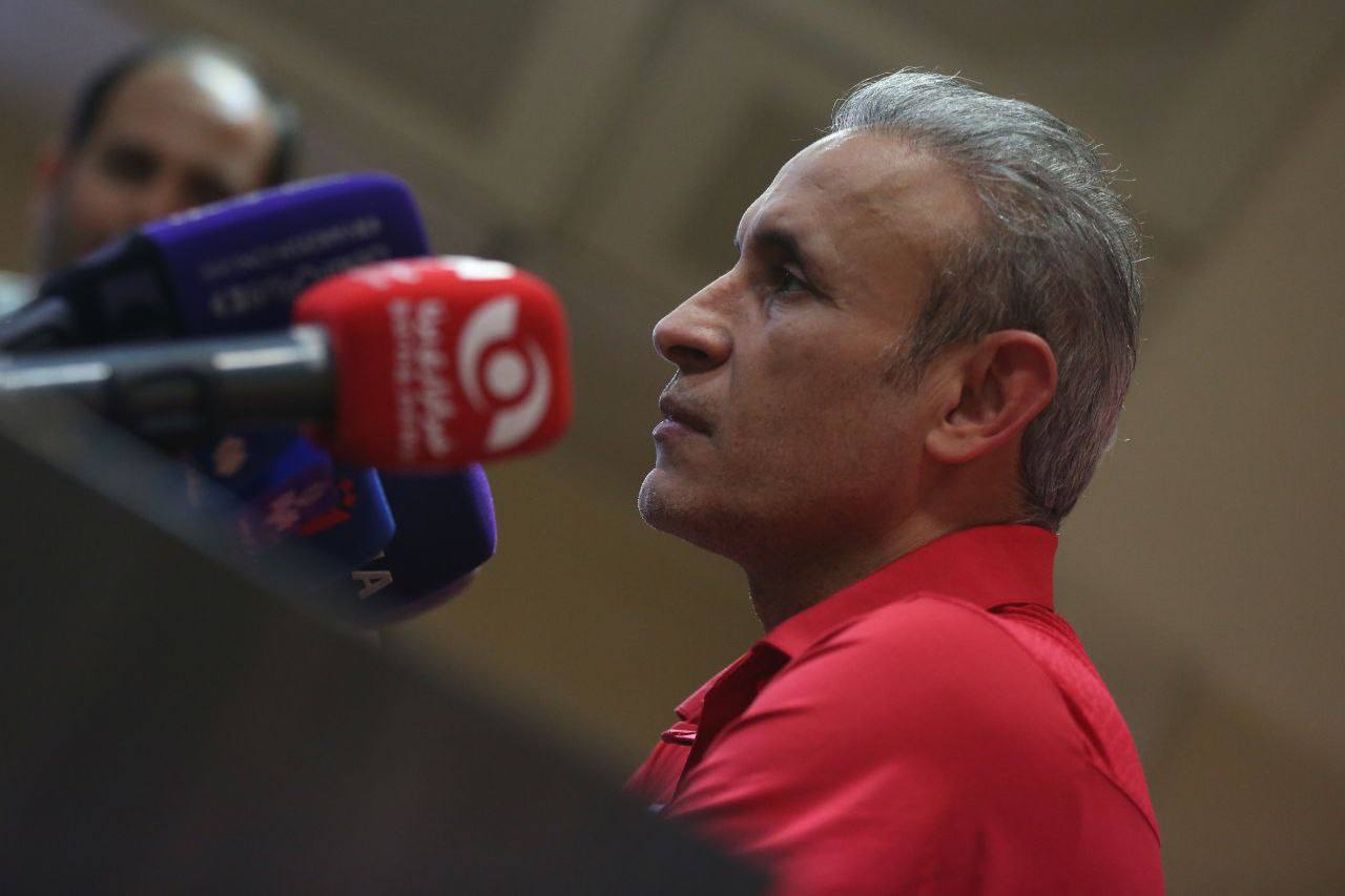 حمله یحیی گل‌محمدی به روزنامه سپاه: عصبانی شدم این مطلب را خواندم، ما مفت‌خور نیستیم