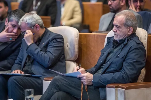 Pezeshkian’s top team unravels under growing pressure