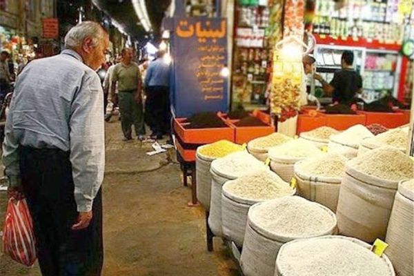 تضخم المواد الغذائية في إيران أعلى من 60 % خلال شهر