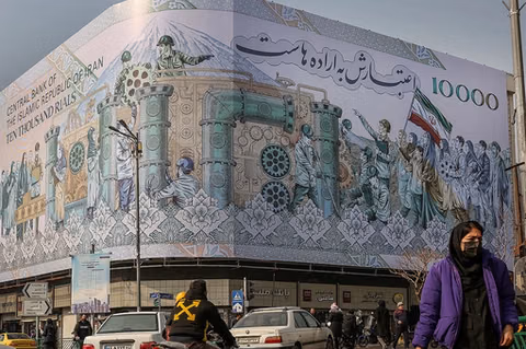 «زندگی در ناامیدی»؛ بلاتکلیفی و آشفتگی اقتصادی امید را در ایران فرسوده میکند