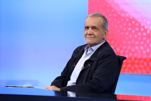 رویکرد پزشکیان به سیاست در سالهای گذشته نشان داده خلاف میل خامنهای حرکتی نخواهد کرد