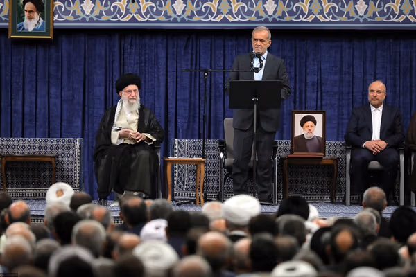 معاون اجرایی دولت: پزشکیان به خامنهای ارادت قلبی و عاطفی دارد